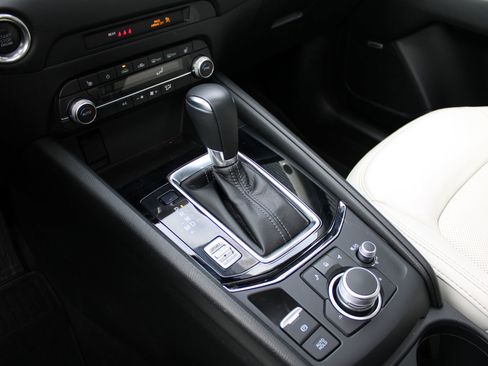 Used 2021 MAZDA CX-5 Touring w/ Touring Preferred SV Package image 19