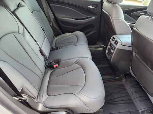 Used 2019 Buick Envision Premium w/ Driver Confidence Package AWD/4WD image 33