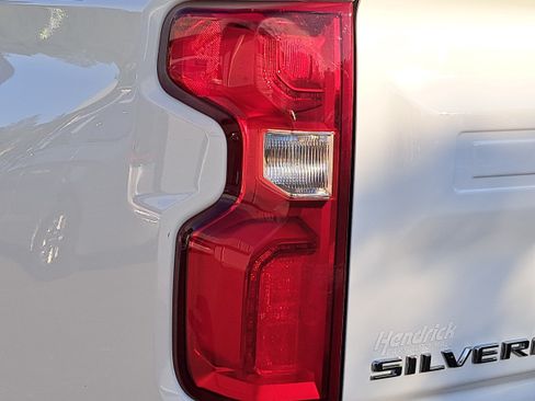 Used 2021 Chevrolet Silverado 1500 LT Trail Boss AWD/4WD image 28