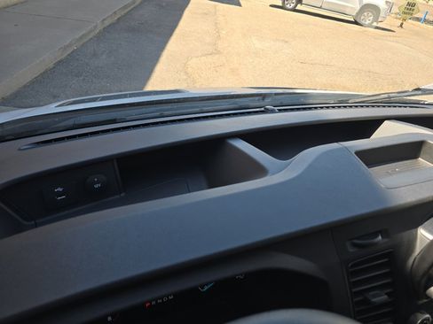 Used 2024 Ford Transit 250 Low Roof w/ Exterior Upgrade Package RWD image 30