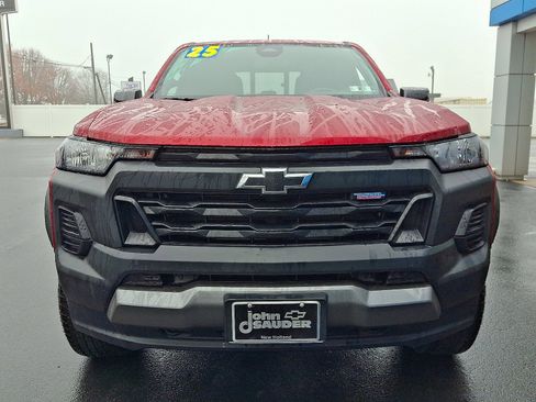 Used 2025 Chevrolet Colorado Trail Boss image 2