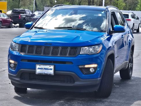 Used 2019 Jeep Compass Latitude FWD image 5