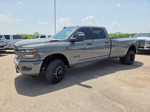New 2026 RAM 3500 Lone Star AWD/4WD image 3
