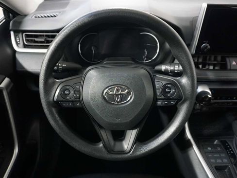 Used 2024 Toyota RAV4 XLE image 18