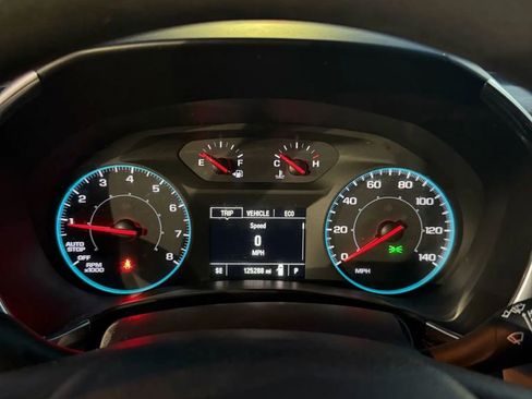 Used 2020 Chevrolet Equinox LS w/ LS Convenience Package image 22