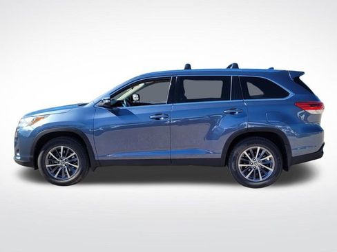 Used 2019 Toyota Highlander XLE image 5