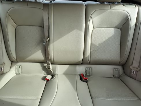 Used 2019 Buick Regal Preferred image 24