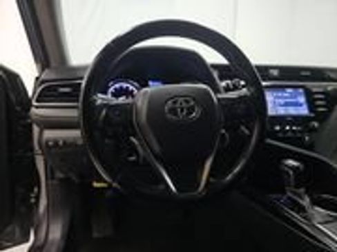 Used 2020 Toyota Camry SE FWD image 10