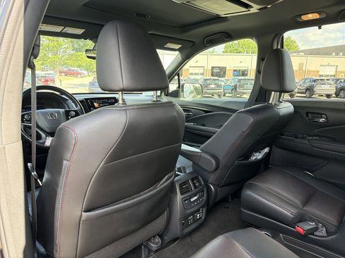 Used 2022 Honda Pilot Black Edition image 22