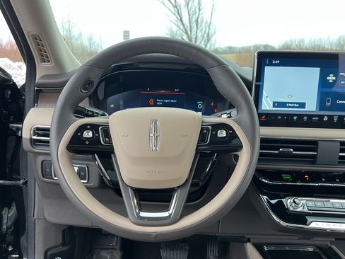 Used 2023 Lincoln Corsair Reserve w/ Equipment Group 202A image 31