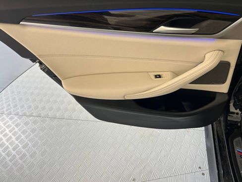 Used 2023 BMW 540i w/ M Sport Package image 22