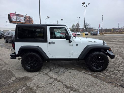 Used 2015 Jeep Wrangler Sport image 4