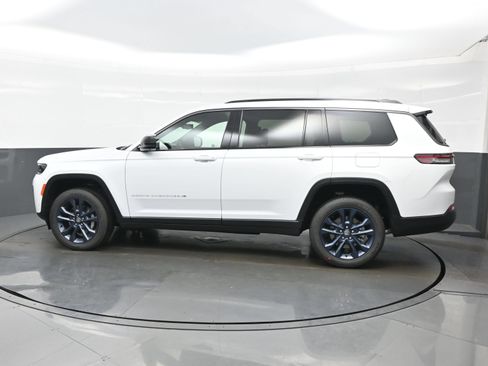 New 2026 Jeep Grand Cherokee L Limited AWD/4WD image 4
