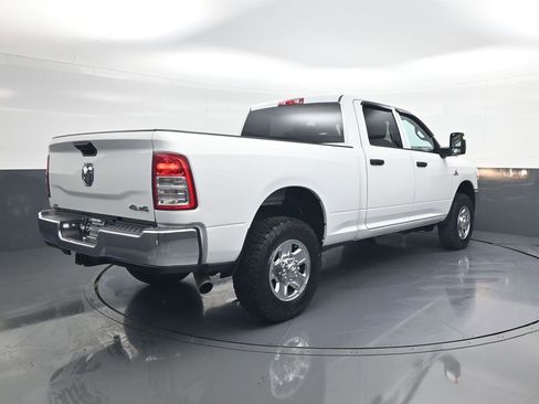 Used 2024 RAM 3500 Tradesman w/ Chrome Appearance Group image 7