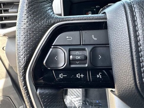 Used 2023 Toyota Sequoia 4WD image 33