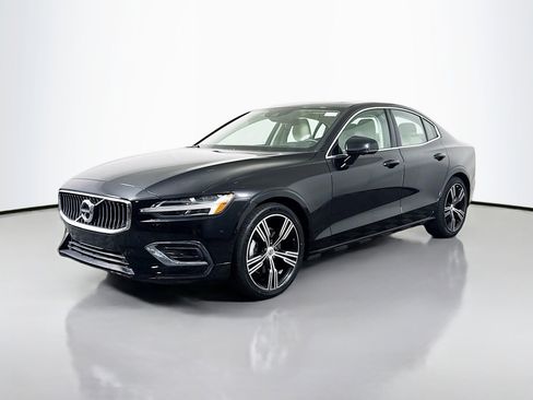 Used 2021 Volvo S60 T5 Inscription AWD/4WD image 4