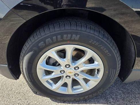 Used 2020 Chevrolet Equinox LS FWD image 18