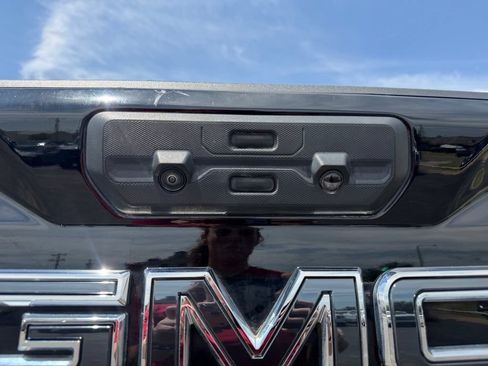 Used 2024 GMC Sierra 2500 Denali Ultimate AWD/4WD image 15