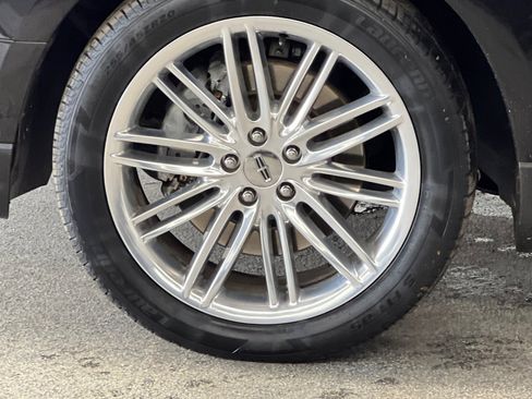 Used 2019 Lincoln MKT AWD image 26