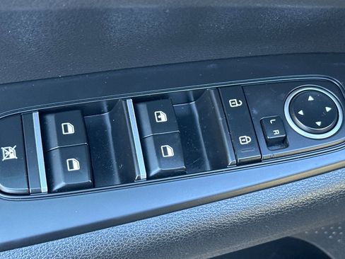 Used 2024 Kia Forte LXS image 12