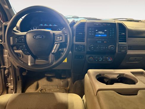 Used 2019 Ford F250 XL w/ STX Appearance Package image 11