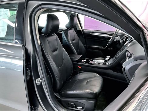 Used 2015 Ford Fusion Titanium image 12