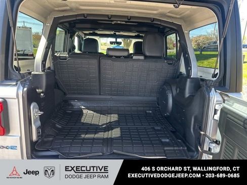Used 2023 Jeep Wrangler Unlimited Rubicon 4xe w/ Cold Weather Group AWD/4WD image 7