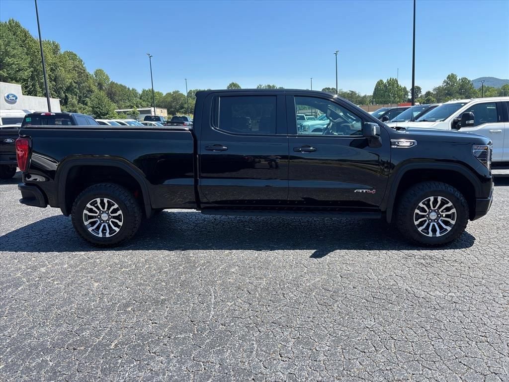 Used 2023 GMC Sierra 1500 AT4 AWD/4WD image 9