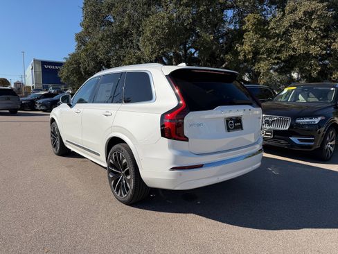 New 2026 Volvo XC90 T8 Plus w/ Protection Package Premier image 4