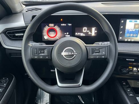New 2026 Nissan Kicks SV w/ SV Premium Package FWD image 18