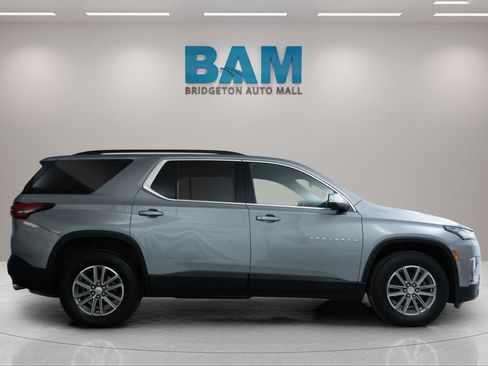 Used 2023 Chevrolet Traverse LT AWD/4WD image 8