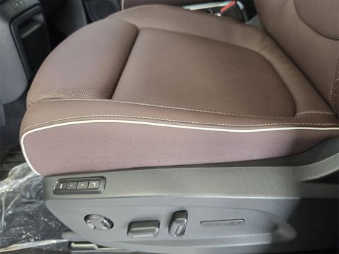 New 2025 Volkswagen ID. Buzz Pro S image 15