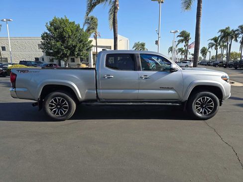 Used 2022 Toyota Tacoma TRD Sport w/ TRD Premium Sport Package RWD image 2