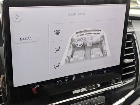 Used 2023 Ford Transit 350 XLT image 23