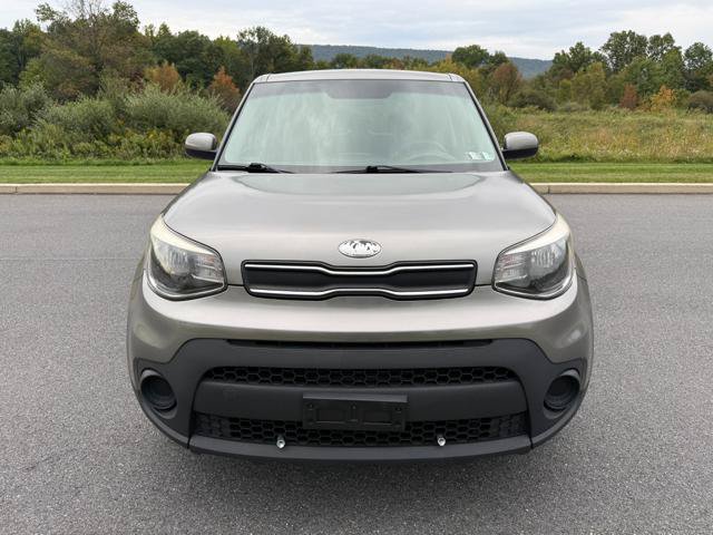 Used 2018 Kia Soul w/ Convenience Package FWD image 2