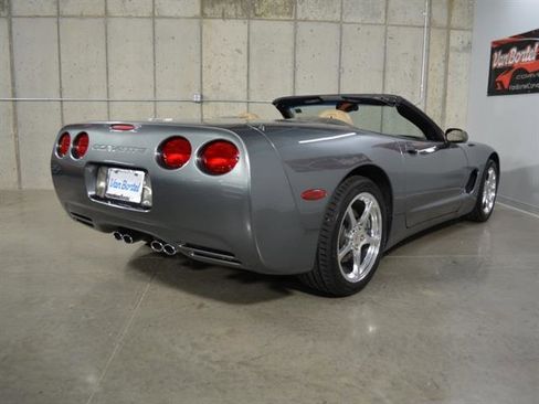 Used 2003 Chevrolet Corvette Convertible w/ Preferred Equipment Group1 image 9