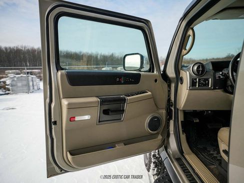 Used 2003 HUMMER H2 w/ Preferred Equipment Group AWD/4WD image 33