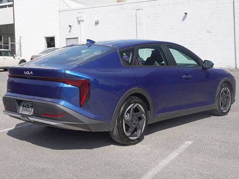 Certified 2025 Kia K4 EX FWD image 8