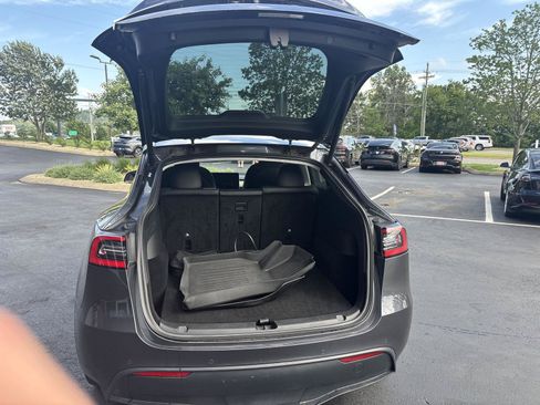 Used 2021 Tesla Model Y Long Range AWD/4WD image 9