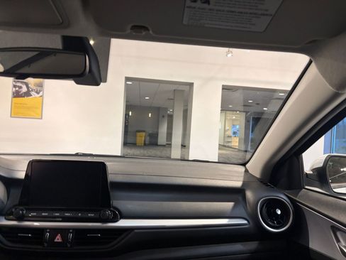 Used 2024 Kia Forte LXS image 33