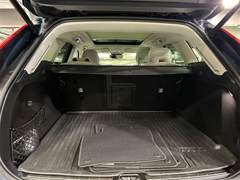 Certified 2023 Volvo XC60 B5 Ultimate w/ Climate Package image 28