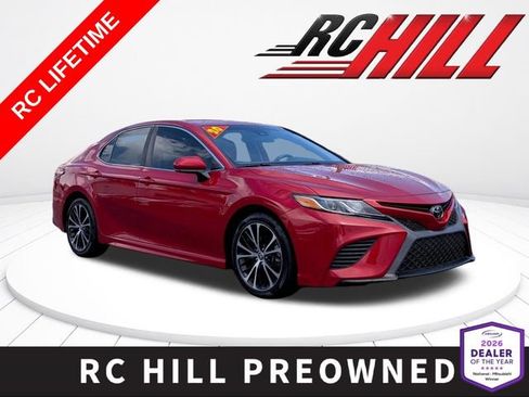 Used 2020 Toyota Camry SE FWD image 1