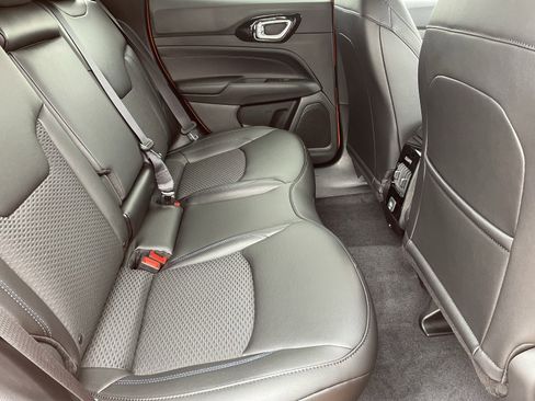 New 2026 Jeep Compass Latitude AWD/4WD image 10