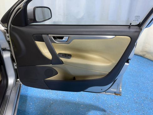 Used 2005 Volvo V70 R image 31