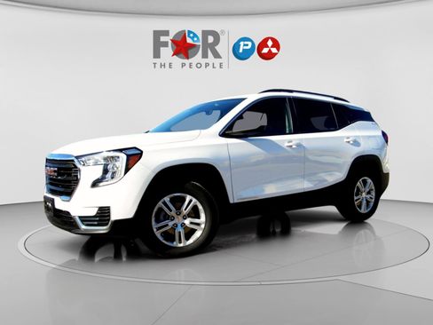 Used 2022 GMC Terrain SLE w/ Driver Convenience Package image 1