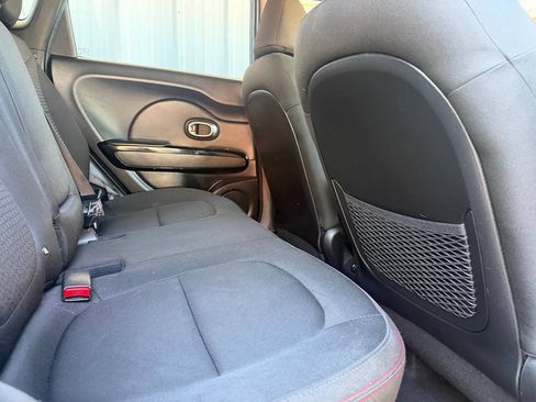 Used 2018 Kia Soul + FWD image 18