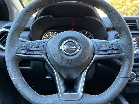 New 2025 Nissan Versa SR w/ Trunk Package image 19