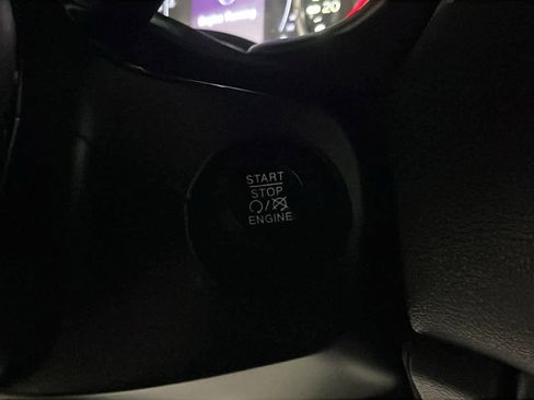 Used 2017 Jeep Renegade Altitude AWD/4WD image 19