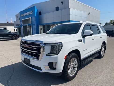 Used 2023 GMC Yukon SLT w/ SLT Luxury Package AWD/4WD image 2
