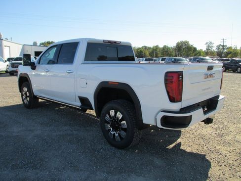 New 2026 GMC Sierra 3500 Denali w/ Denali Reserve Package image 6